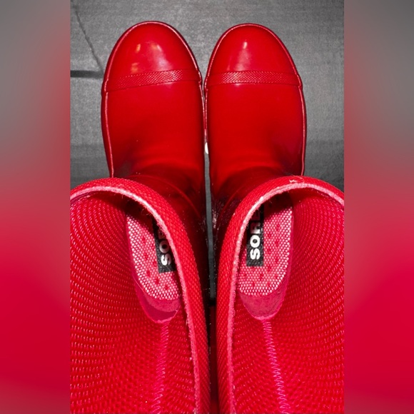 Sorel Jane Short Gloss Rain Boots Red Dahlia Candy Apple Women’s Size 7 NIB - Picture 3 of 15